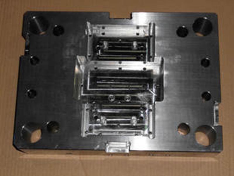 长春精密塑料模-06